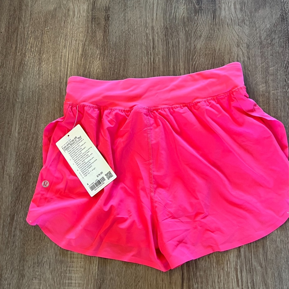 NWT size 6 Lululemon shorts